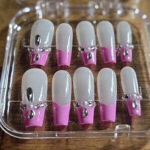 82. Pink/White French Tip Press on